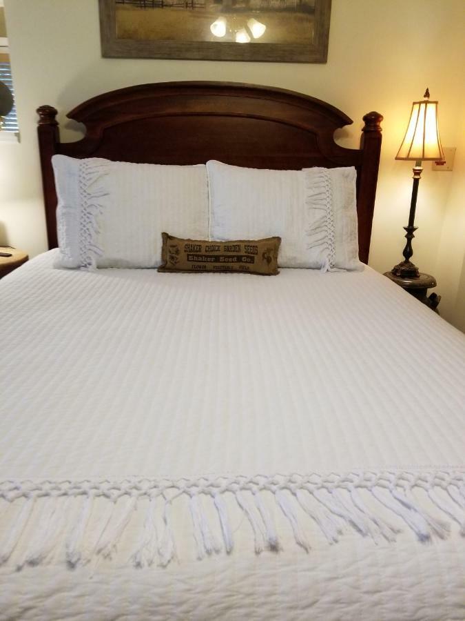 Waters Run Guest House & Suite Bittinger Ngoại thất bức ảnh